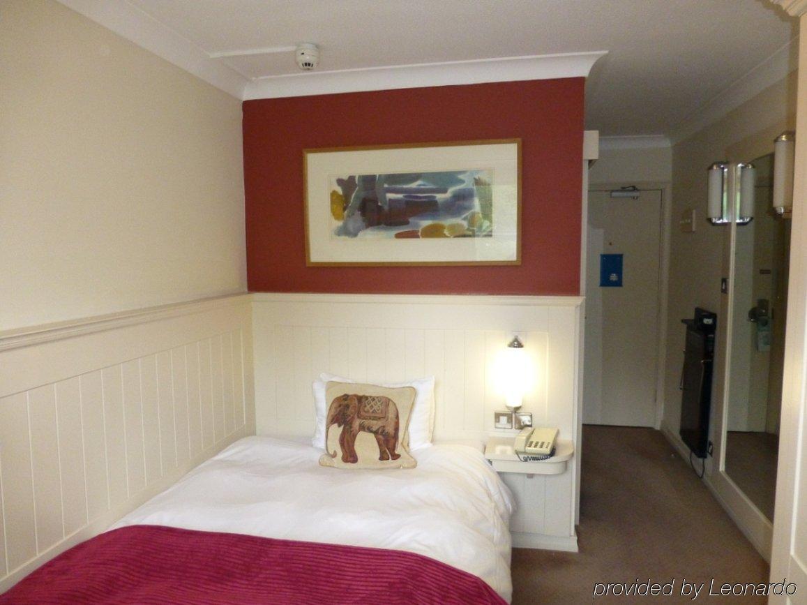 Waterloo Hotel Crowthorne Exteriér fotografie