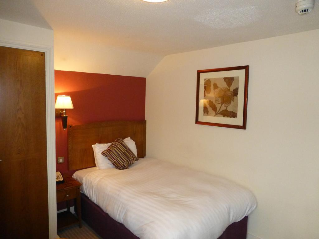 Waterloo Hotel Crowthorne Pokoj fotografie