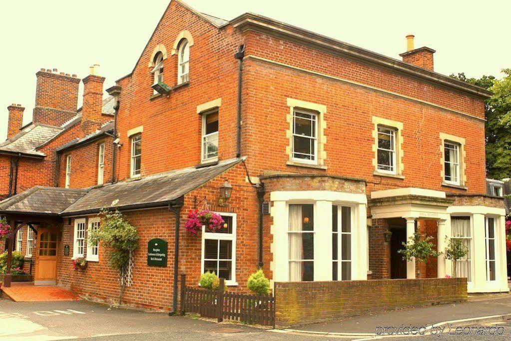 Waterloo Hotel Crowthorne Exteriér fotografie