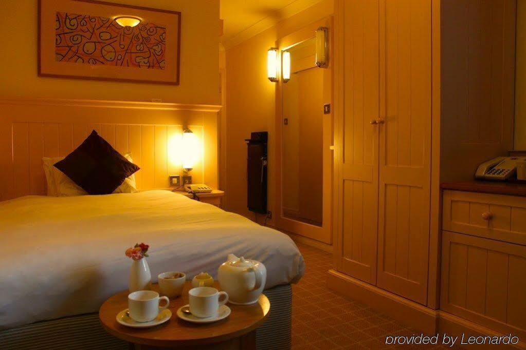 Waterloo Hotel Crowthorne Pokoj fotografie